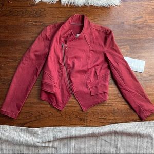Red cache jacket